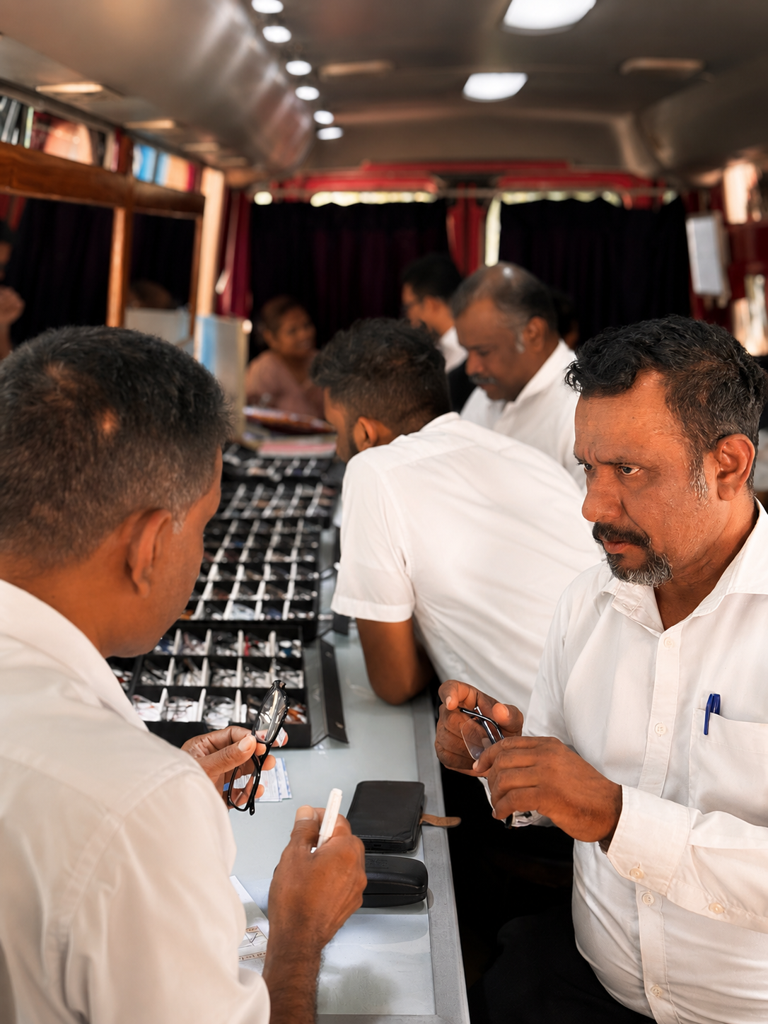 Community eye examination in Sri Lanka